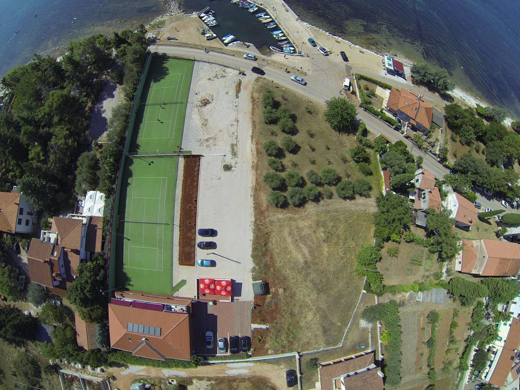 Villa Egida Capris Lovrečica Exteriér fotografie